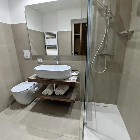 Astom شقة روما