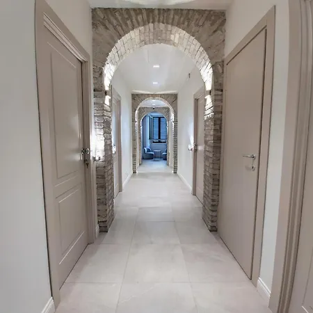 Apartament Astom *