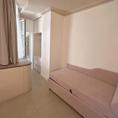 Astom Apartament